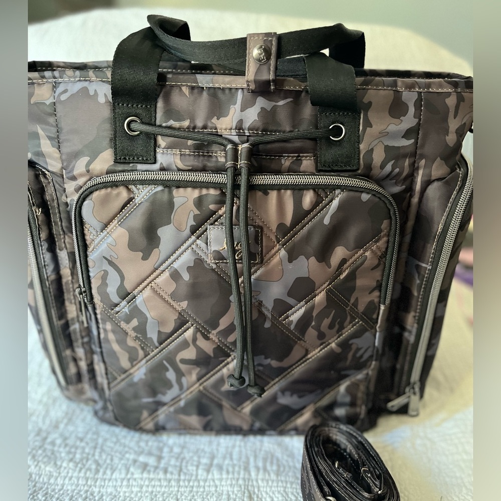 Lug Bustle tote/crossbody